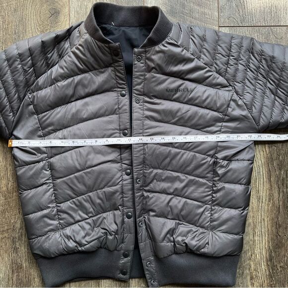 Merrell NWT Trailhead Insulated Reversible Bomber Jacket Size Small Black Grey - Picture 11 of 15